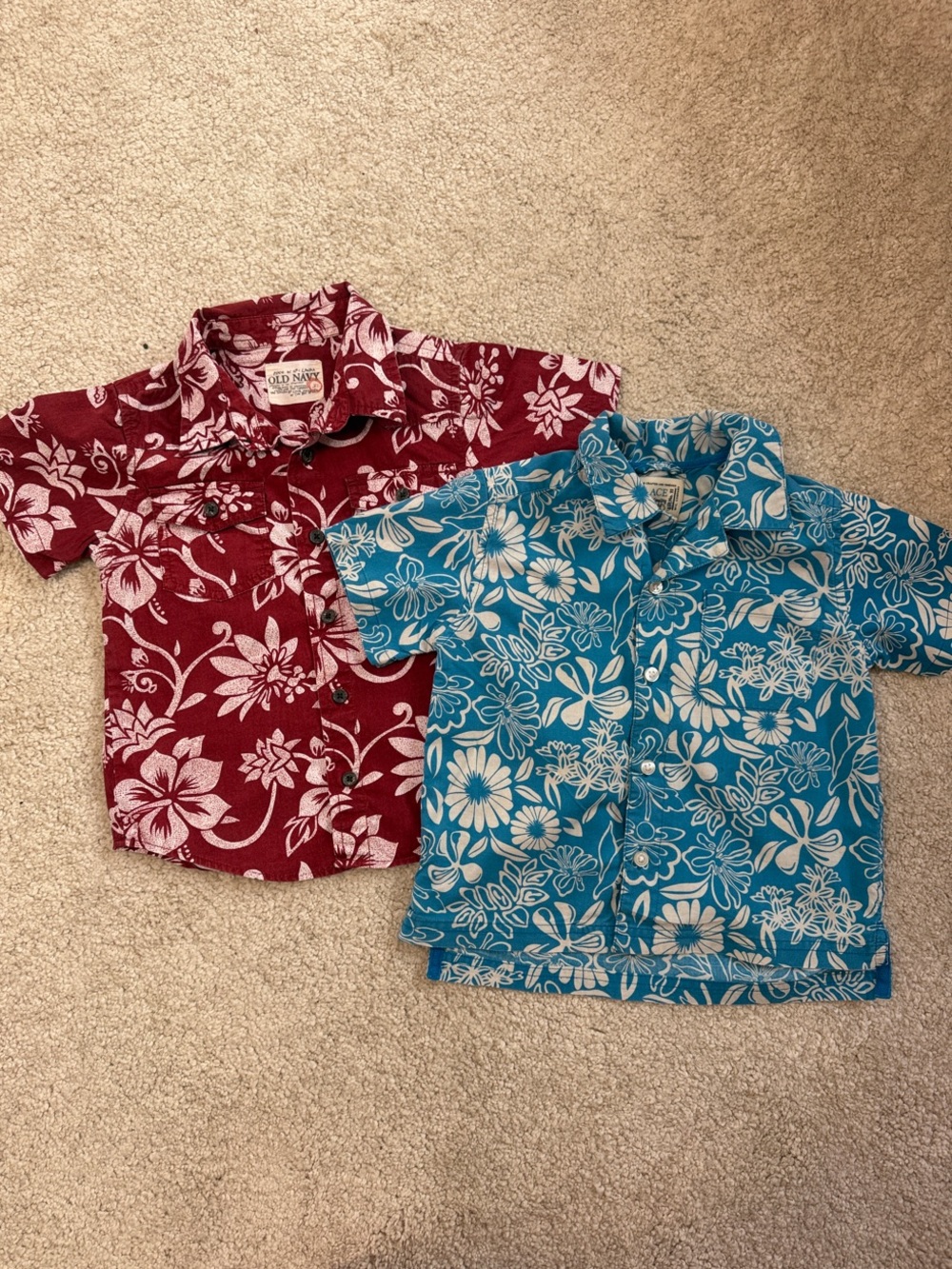 Old Navy Red & Blue Floral Short-Sleeve Button-Down Shirts